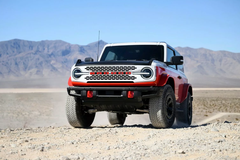 2025-Ford-Bronco-Stroppe-1015-1-1536x1024.PNG