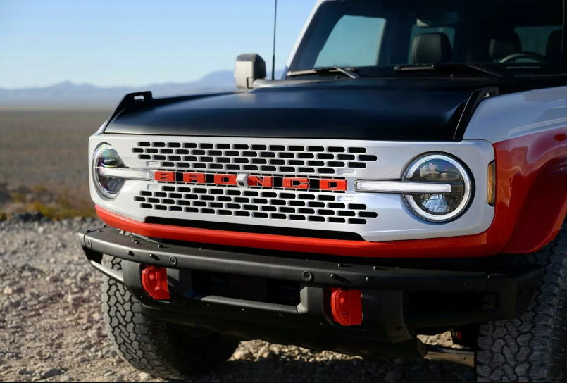 2025-Ford-Bronco-Stroppe-1015-5.PNG