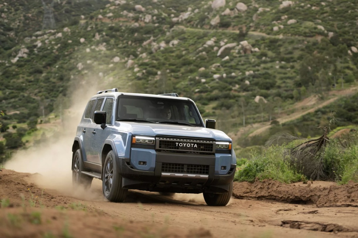 2025_LandCruiser 2.jpg