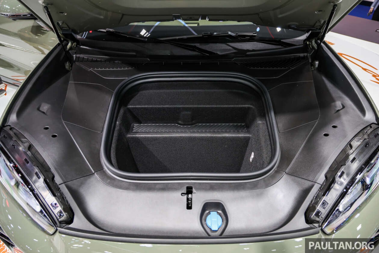 2026-BIMS-Porsche-Cayenne-EV-9-1260x841.jpg