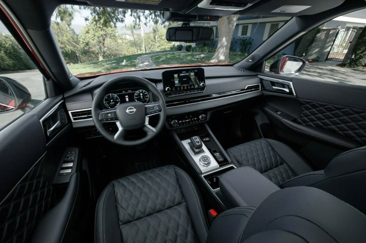 2026-Nissan-Rogue-Plug-in-Hybrid 5.jpg