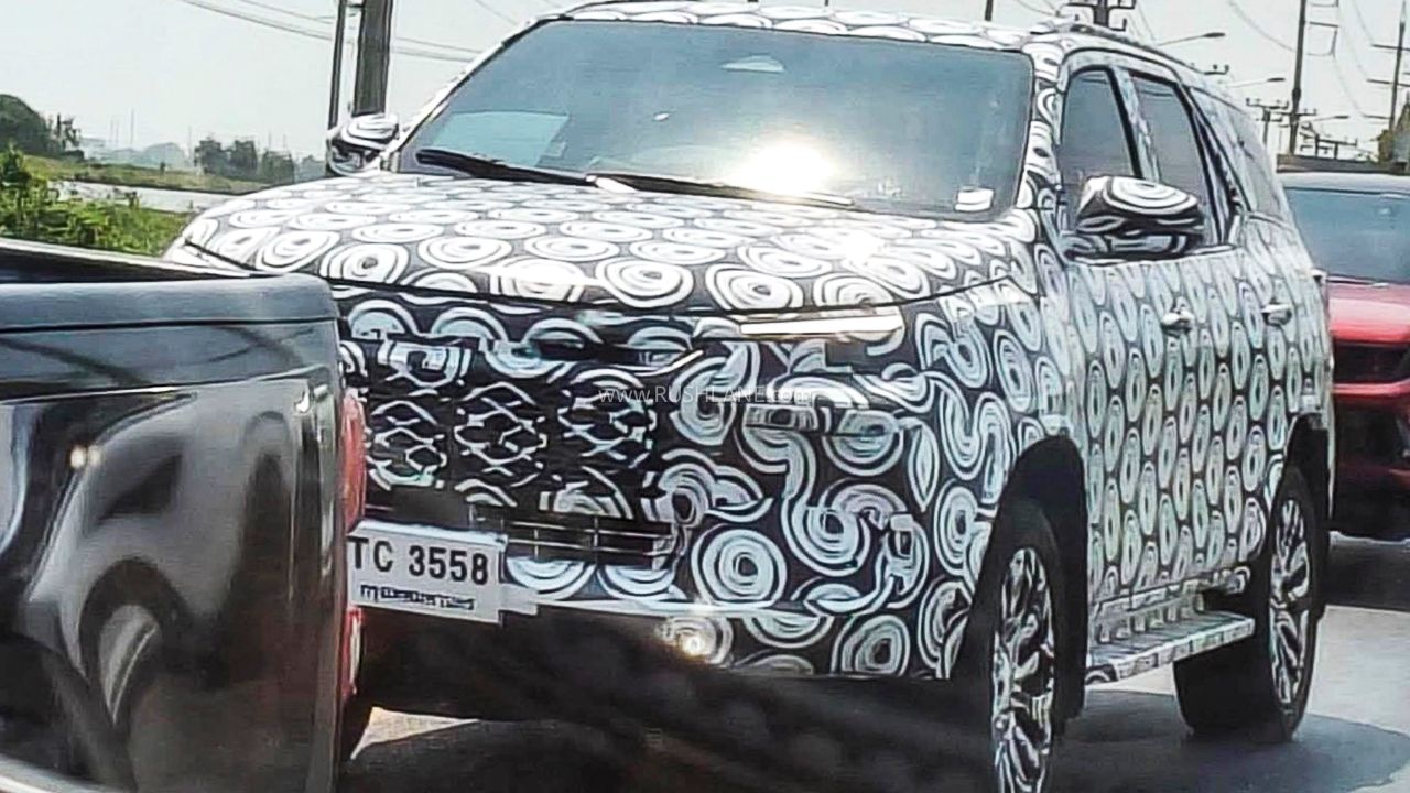 2026-toyota-fortuner-front-spied.jpeg