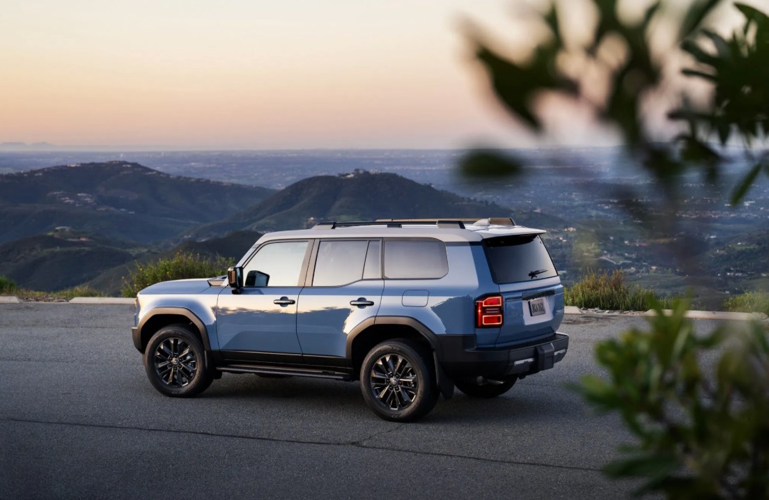 2027-Toyota-Land-Cruiser 3.jpg