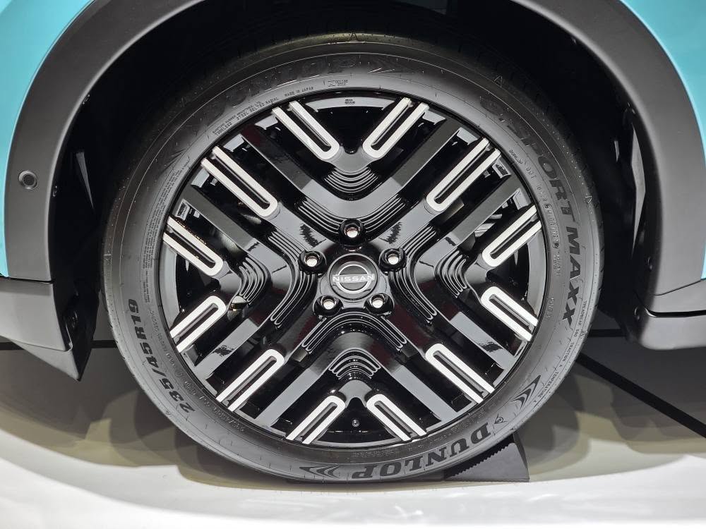 All NEW Nissan LEAF 6.jpg