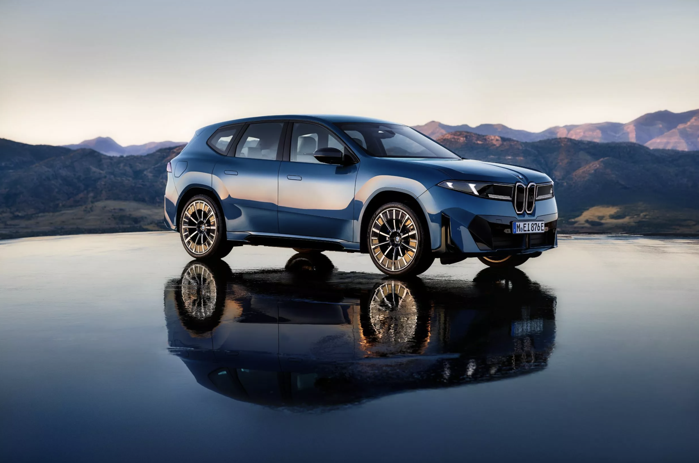 BMW-iX3 2025-09-06 lúc 08.51.55.png