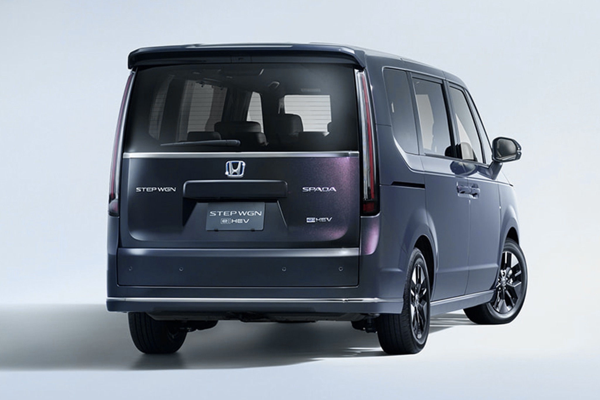 Honda StepWGN eHEV 2.jpg