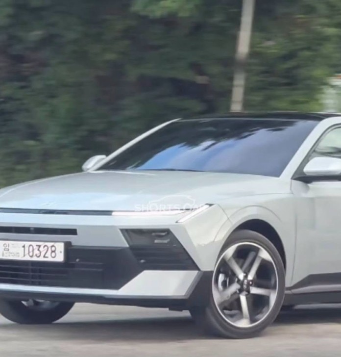 Hyundai Avante 2.jpg