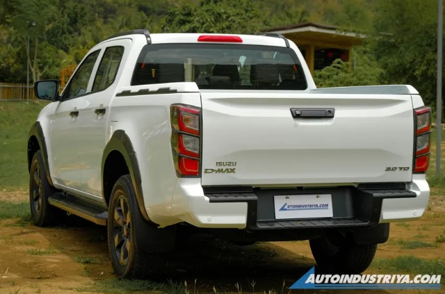 Isuzu D-Max facelift 2024 3.jpg