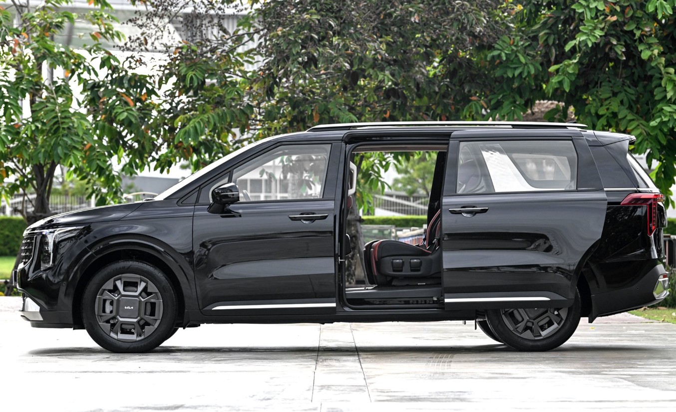 KIA Carnival Hybrid 2026 6.jpg