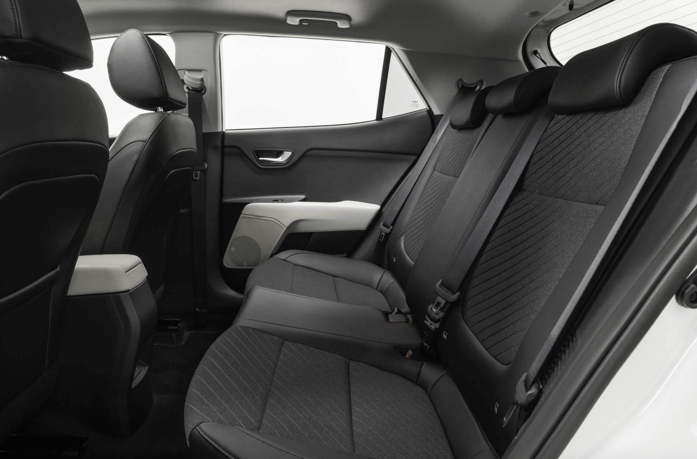 Kia Stonic 2026  2025-10-02 lúc 19.30.11.png