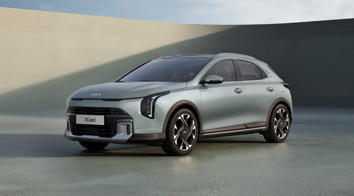 Kia-Xceed-Pre-launch 3.jpg
