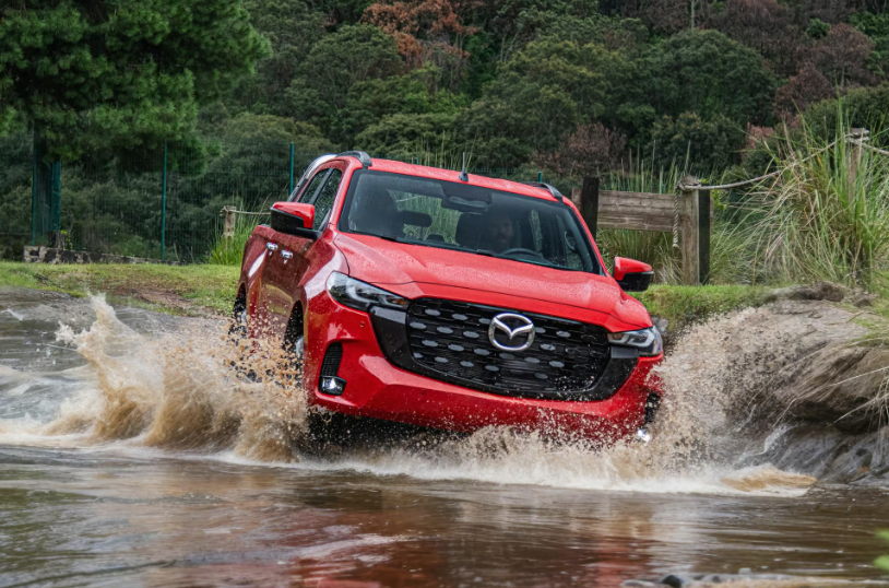 Mazda BT-50 2025 facelift.PNG