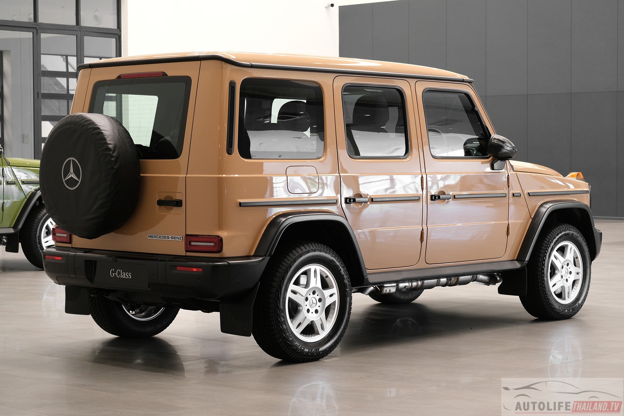 Mercedes-Benz G 450 d STRONGER THAN THE 1980s 2.jpg