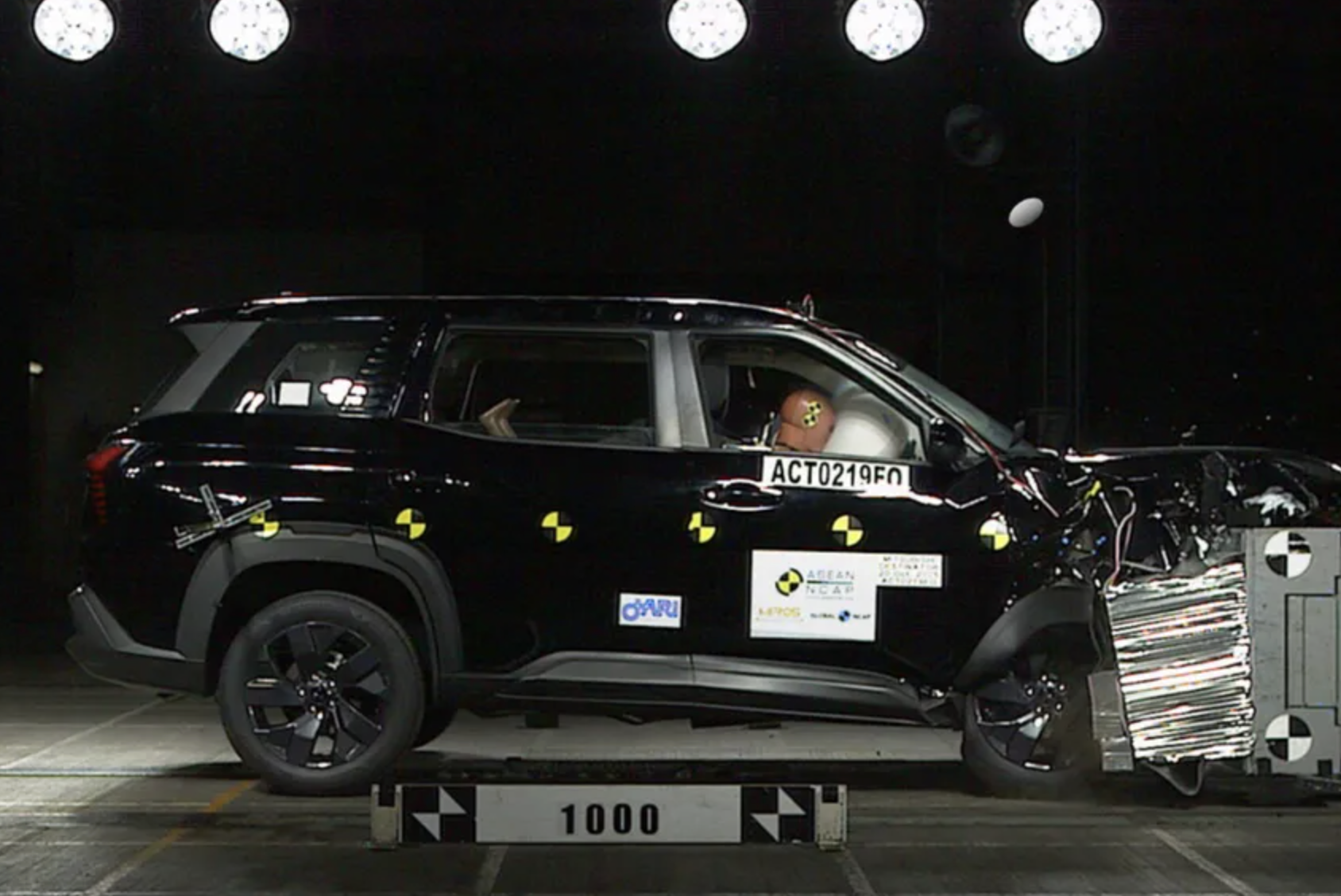 Mitsubishi Destinator 2026  2025-11-15 lúc 09.24.24.png