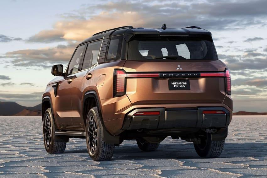 Mitsubishi Pajero 2027-2.jpg