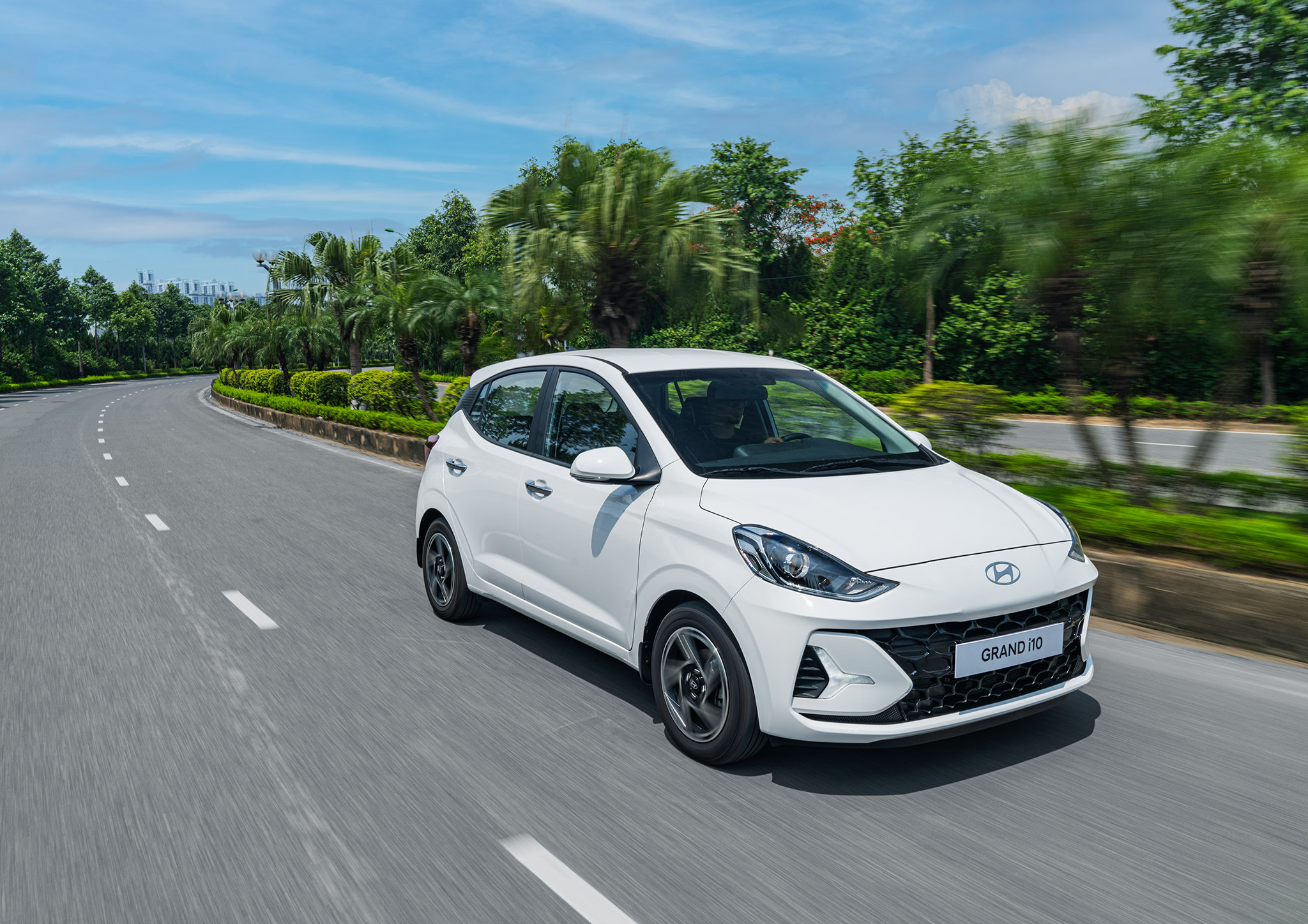 New Grand i10 Hatchback - 1.jpeg