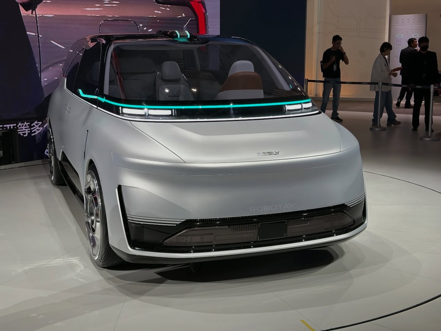 Robotaxi EVA Cab .jpg