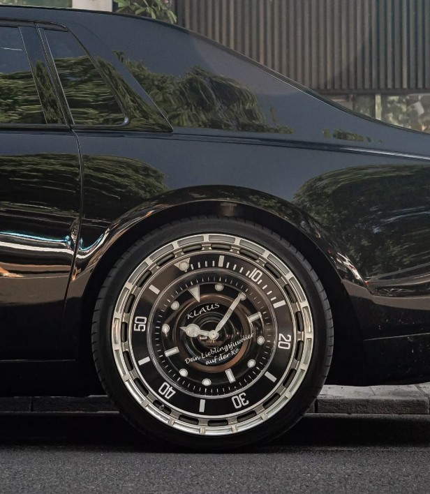 Rolls Royce Phantom 5.jpg