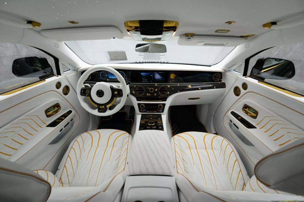 Rolls-Royce Spectre 4.jpg