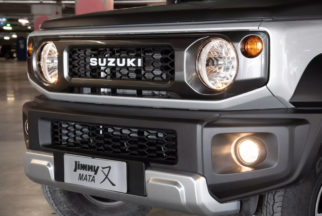 Suzuki Jimny Mata 2.jpg