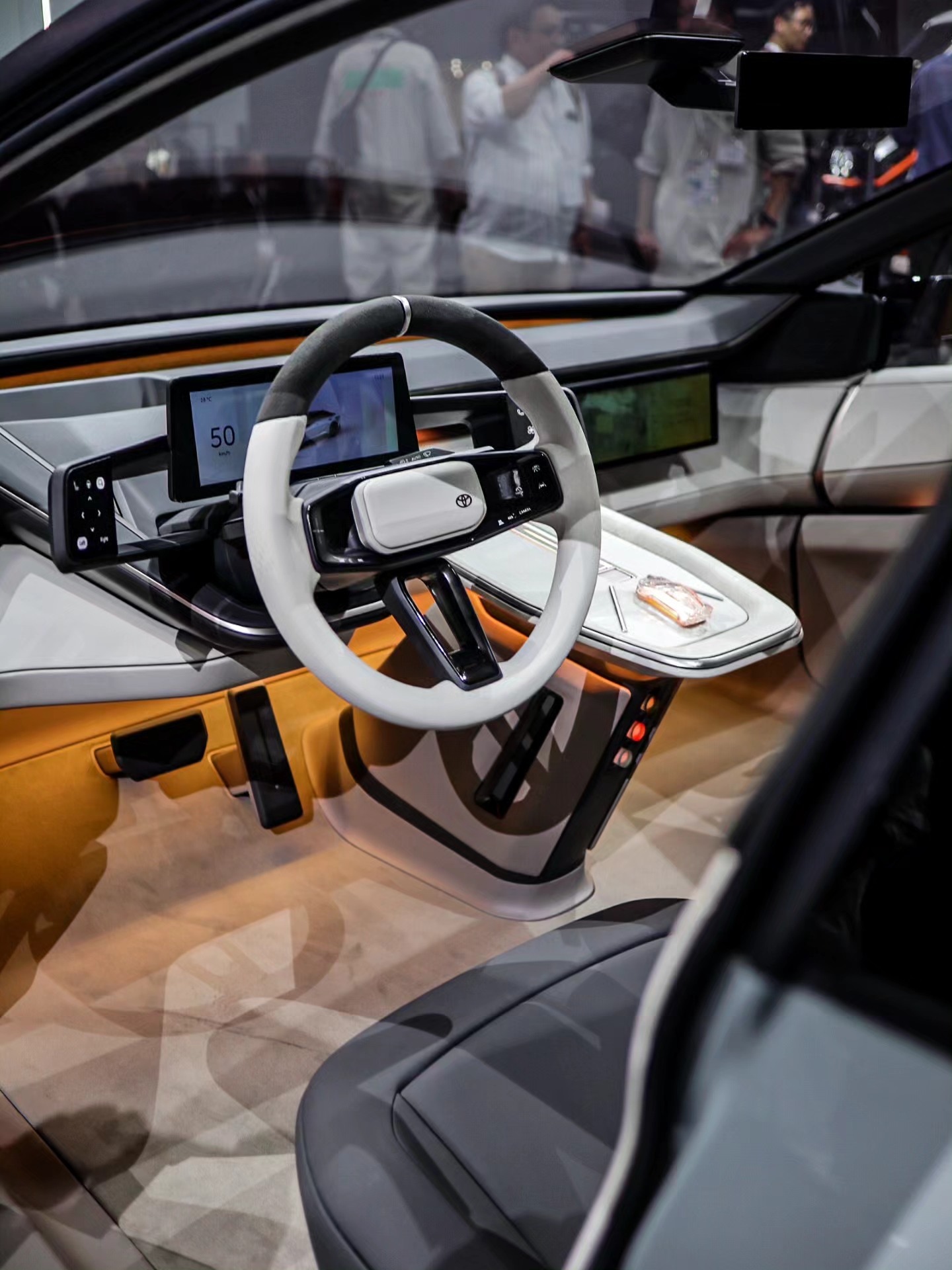 Toyota Corolla 10.jpg