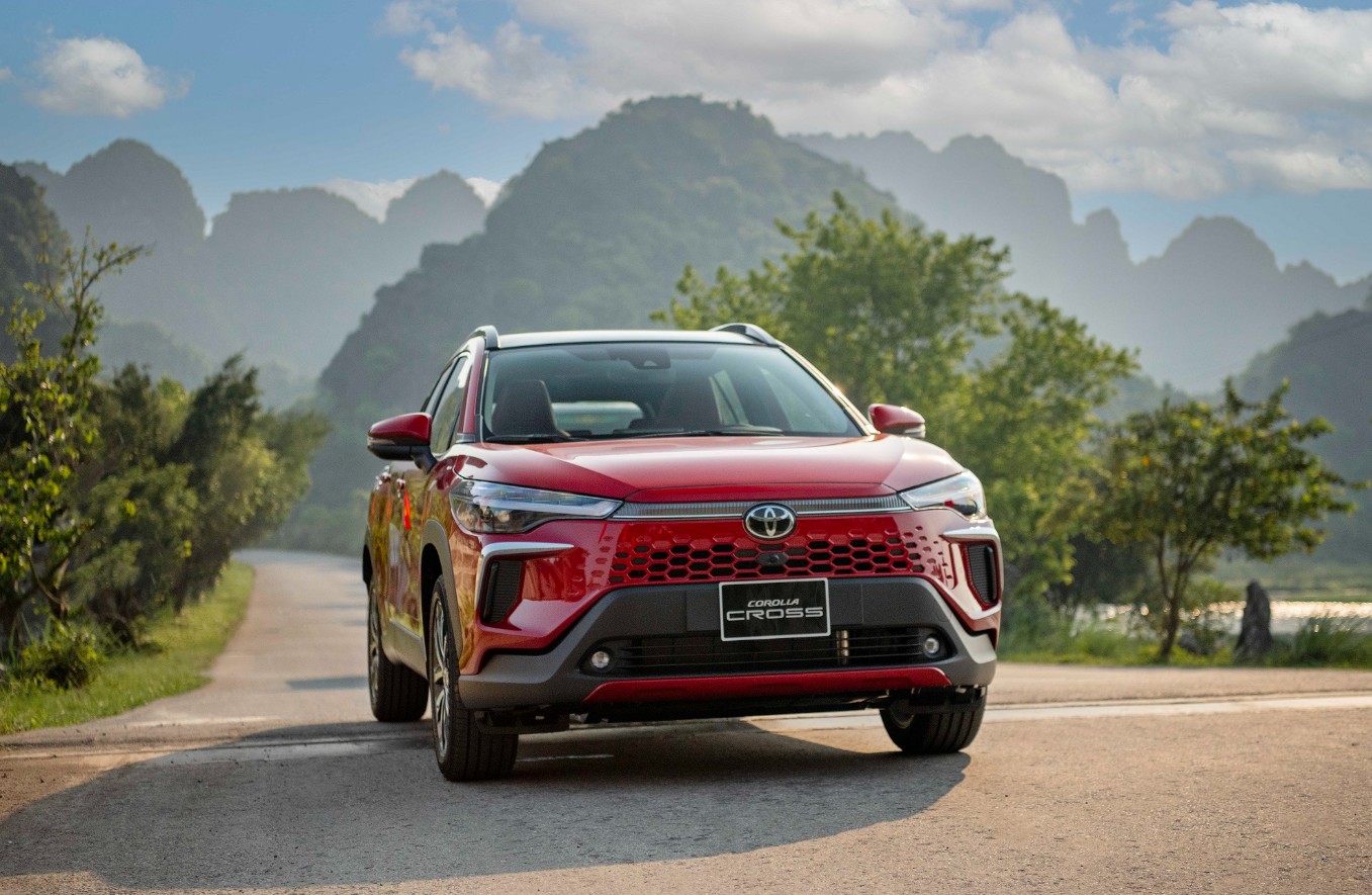 Toyota Cross.jpg
