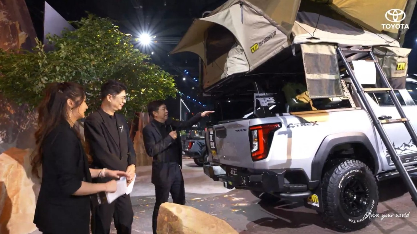 Toyota Hilux 2026-6.jpg