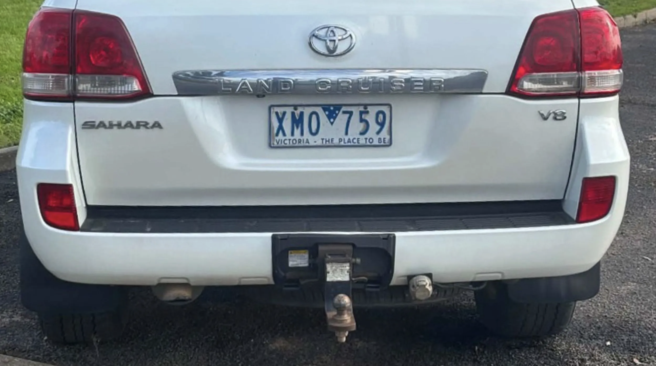 Toyota Land Cruiser  2026-08-08 lúc 11.39.07.png