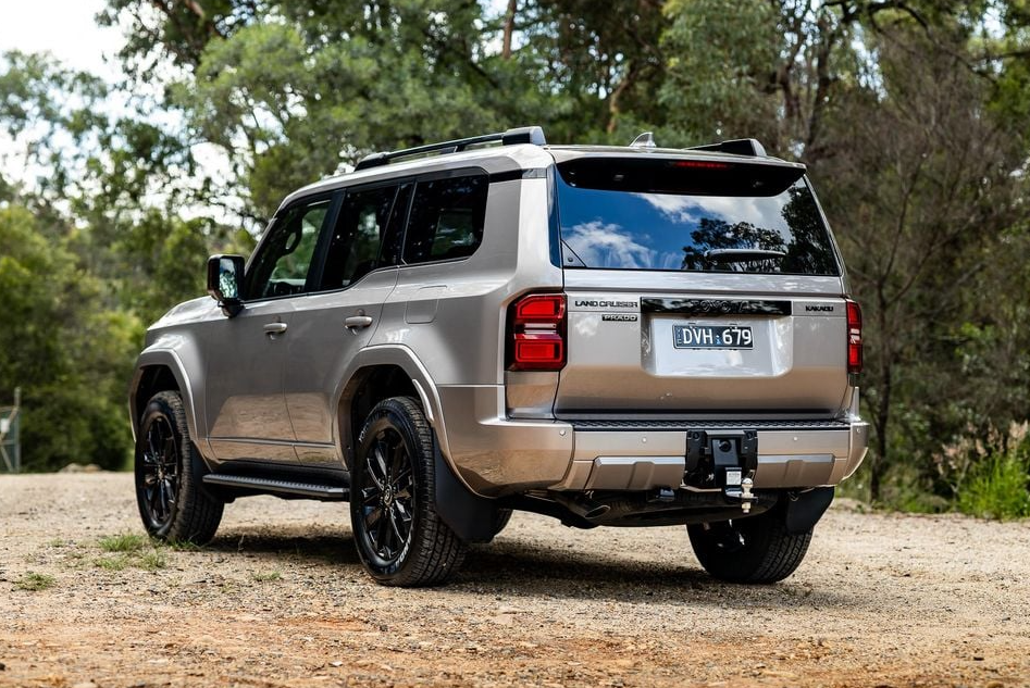 Toyota Land Cruiser.png
