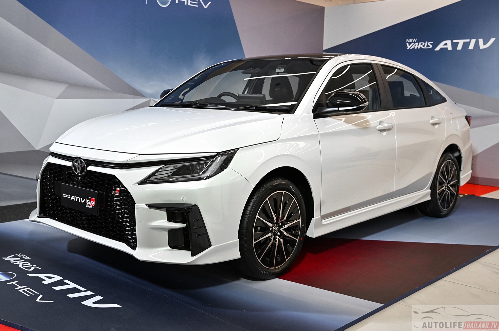 Toyota Vios Hybrid .jpg