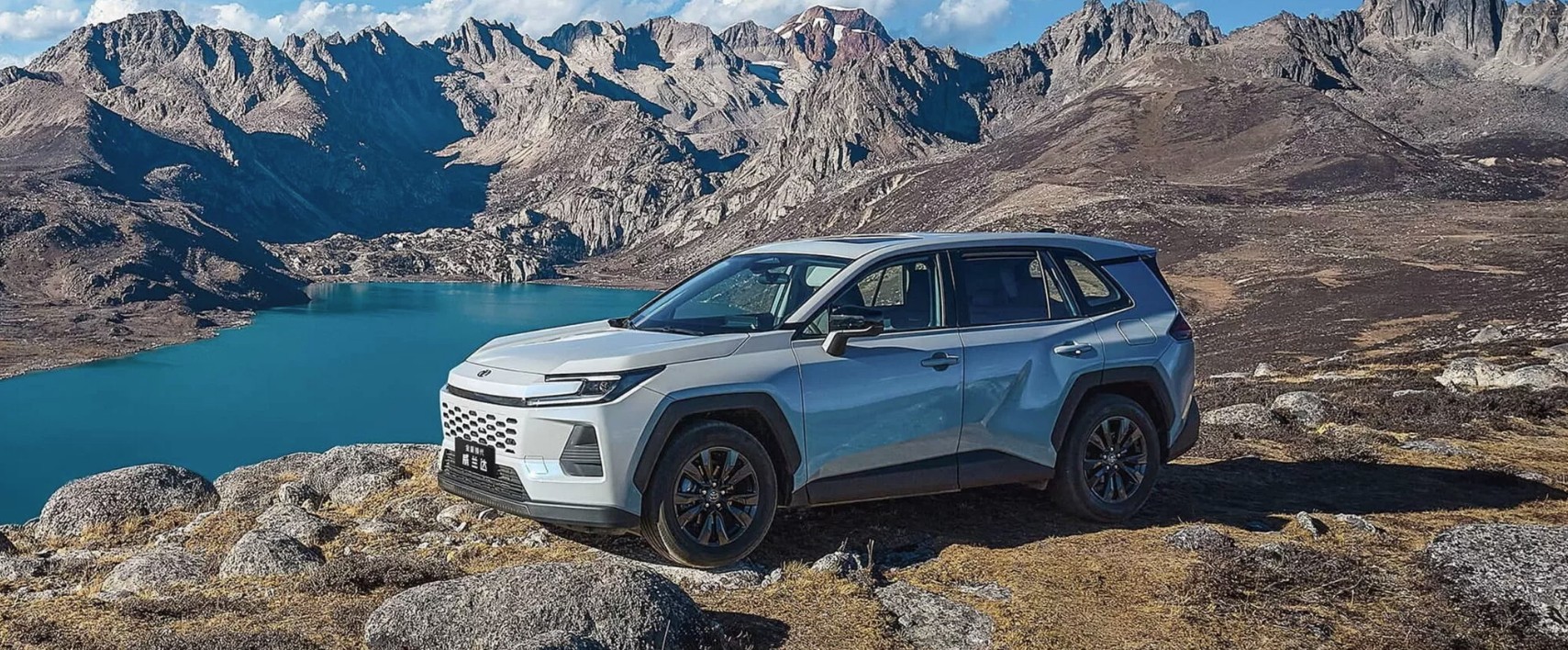  Toyota Wildlander (2).jpg