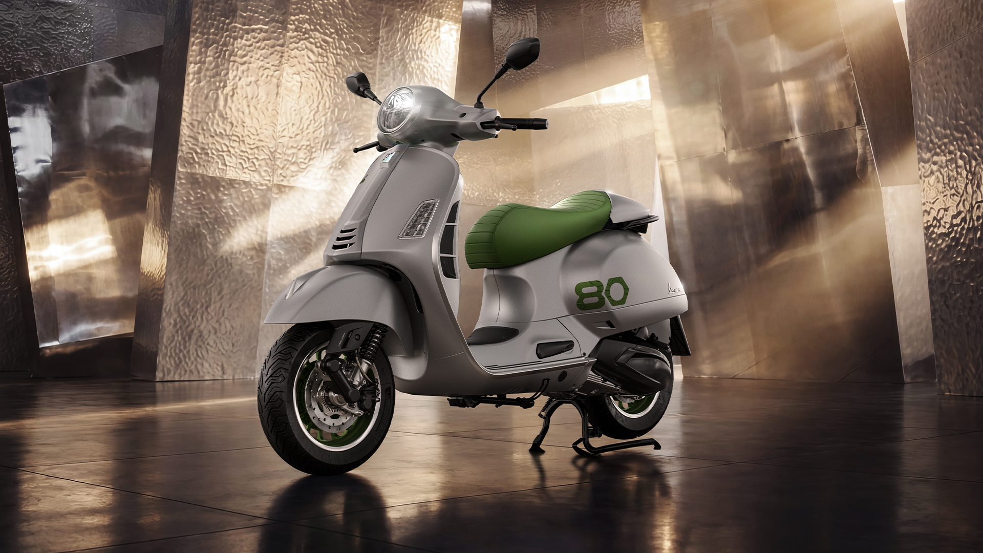 Vespa 80_16_9_01.jpg