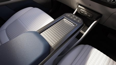 new-2025-kia-carens-clavis-is-an-ev-for-emerging-markets_13.jpg