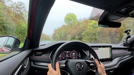 Skoda Octavia RS 5.jpg