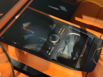 Lynk & Co 900 481449656_be8941993f917533900b2b42eb301212.jpg