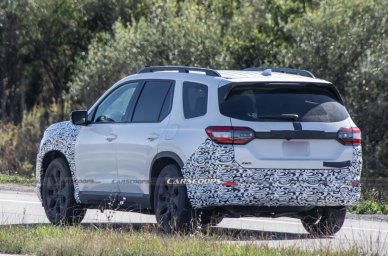 Honda Pilot 2027 3.jpg