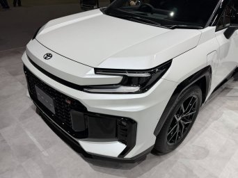 All NEW Toyota RAV4 PHEV GR SPORT 11.jpg