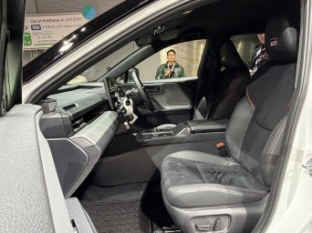 All NEW Toyota RAV4 PHEV GR SPORT 12.jpg