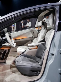 Toyota Corolla 9.jpg