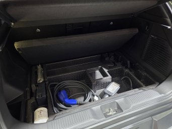 Suzuki e VITARA 11.jpg