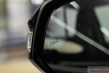 Toyota Hilux TRAVO Standard Cab 3.jpg