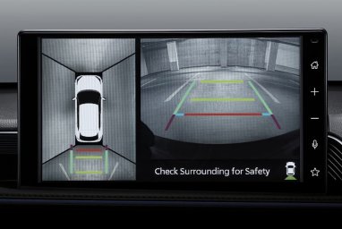 Toyota Yaris Cross HEV NightShade 5.jpg