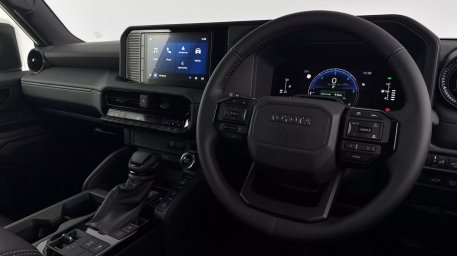 Land Cruiser 10.JPG